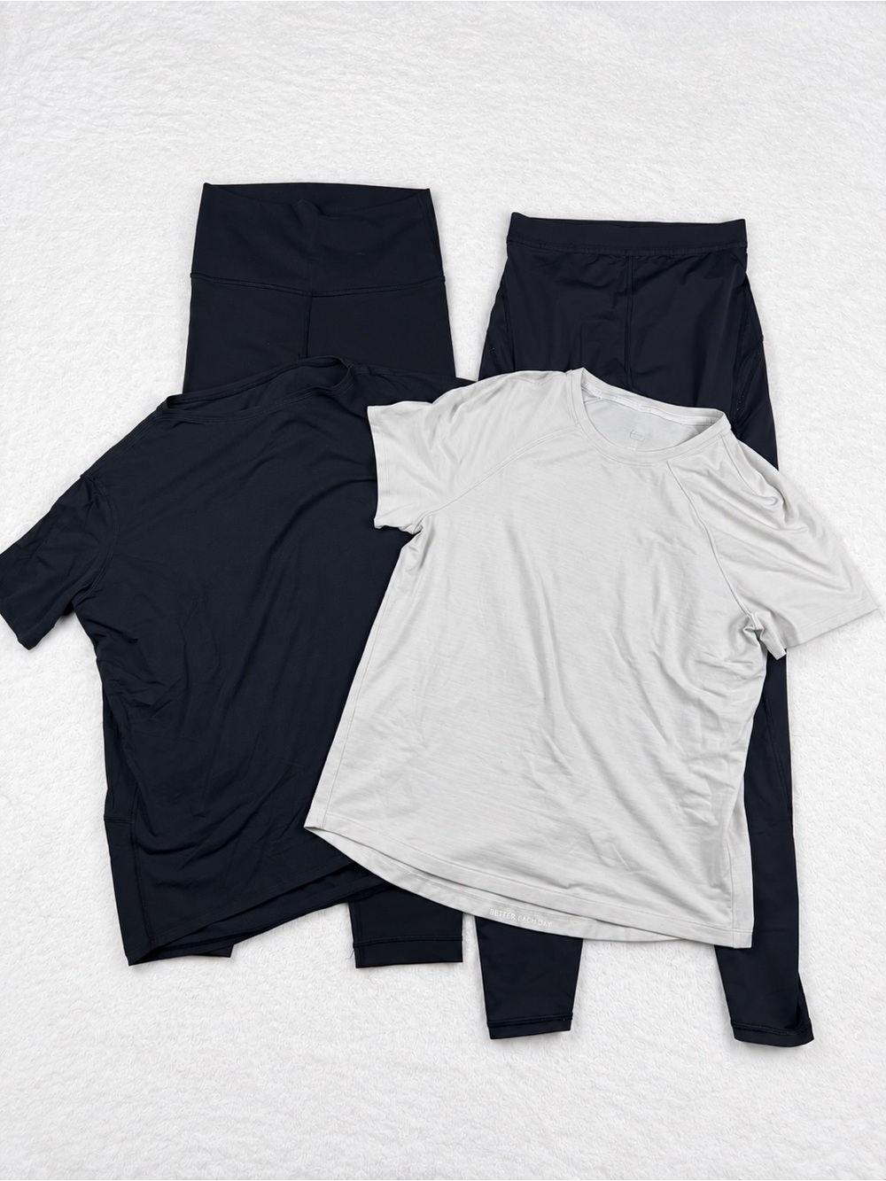 Lululemon Random 4pc Set (2 Leggings, 2 Shirts)